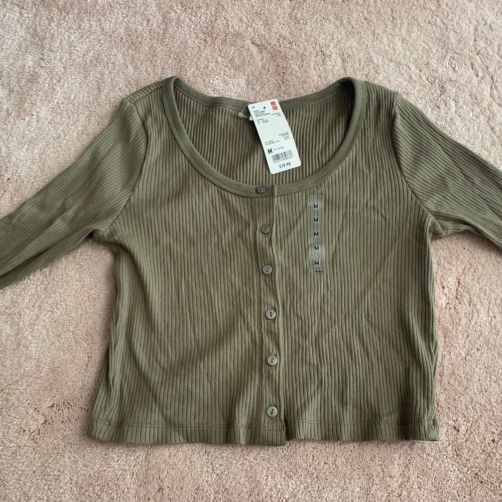Uniqlo Olive Ribbed Cropped Cardigan NWT